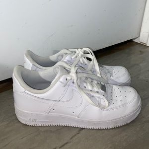 white air force 1’s